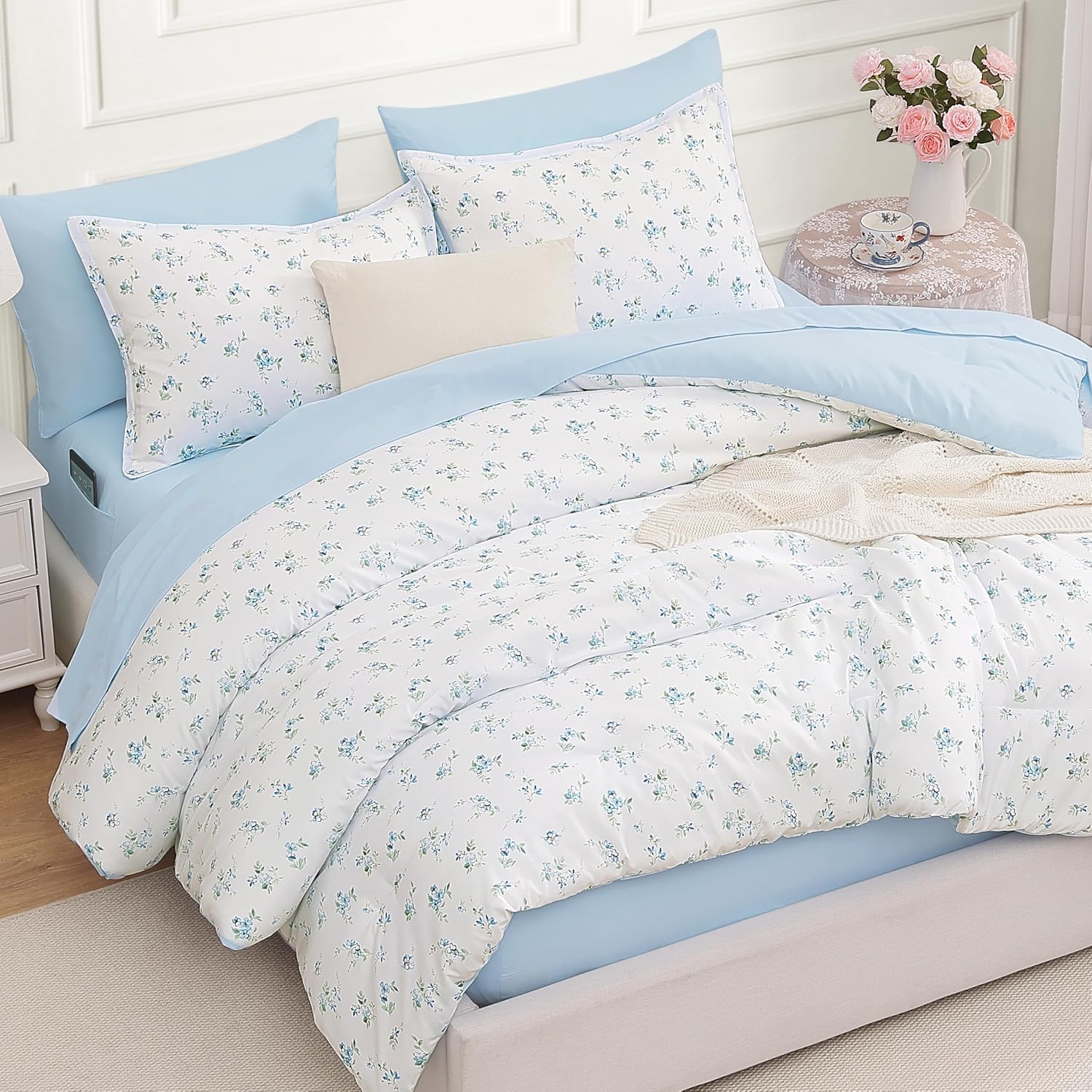Cute Blue Floral 7-Piece Comforter Set
